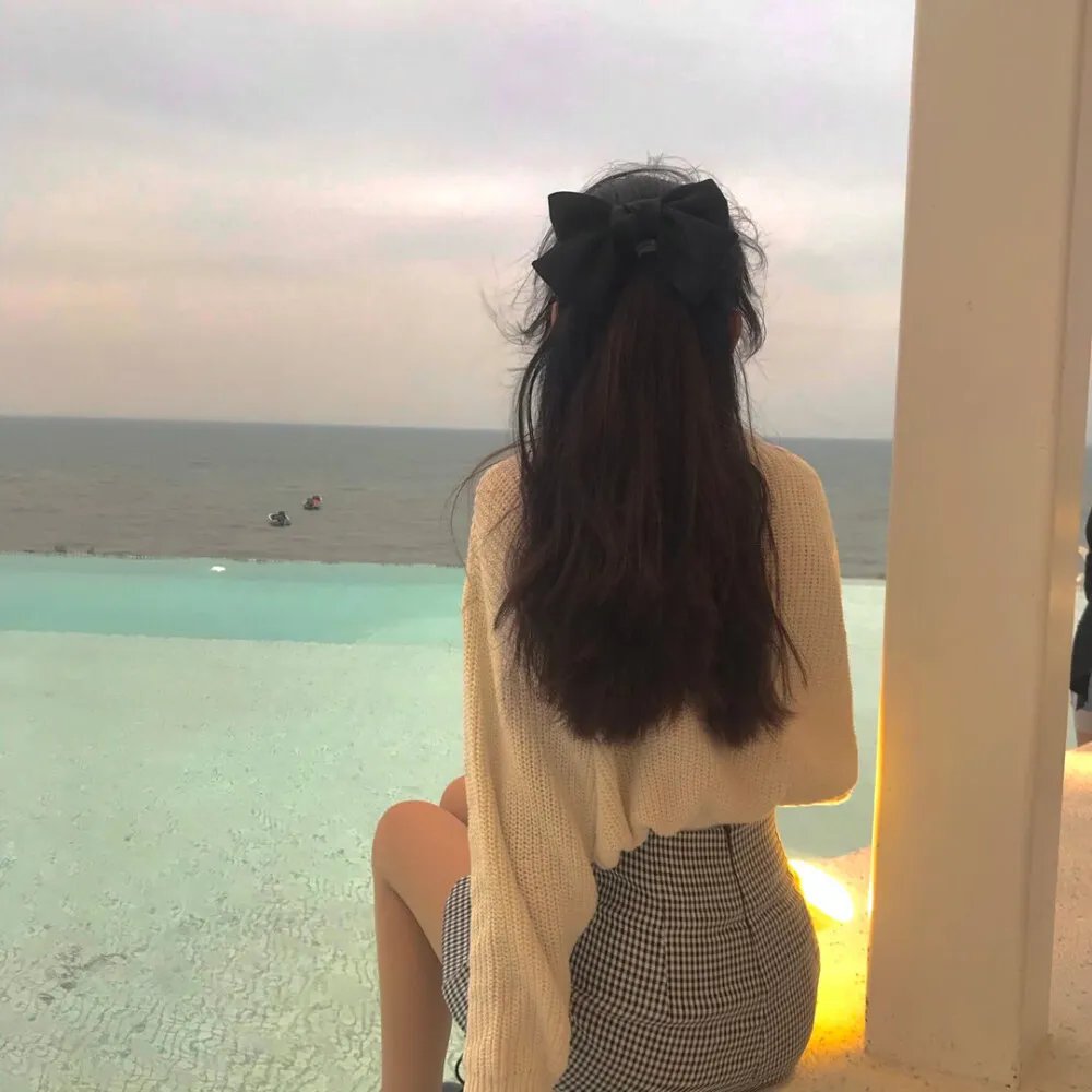 你在我的右手边